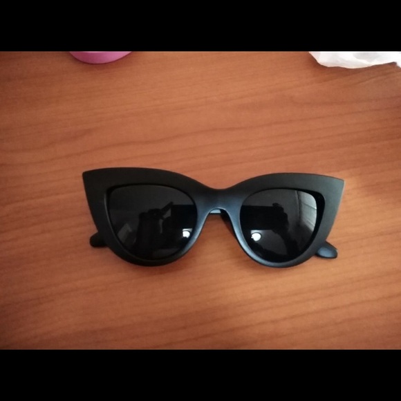 Last Ones* Sexy Cat Eye Sunglasses - Picture 2 of 7